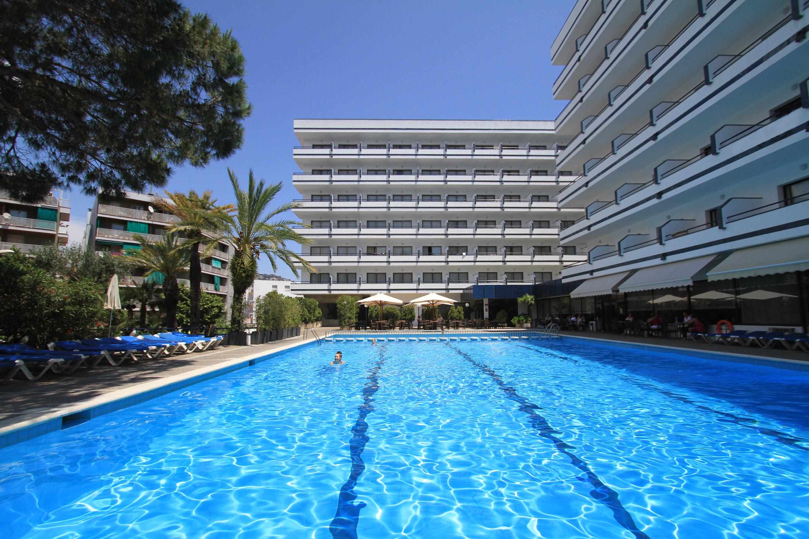 Hotel Gran Garbi & Aquasplash Льорет-де-Мар Екстер'єр фото